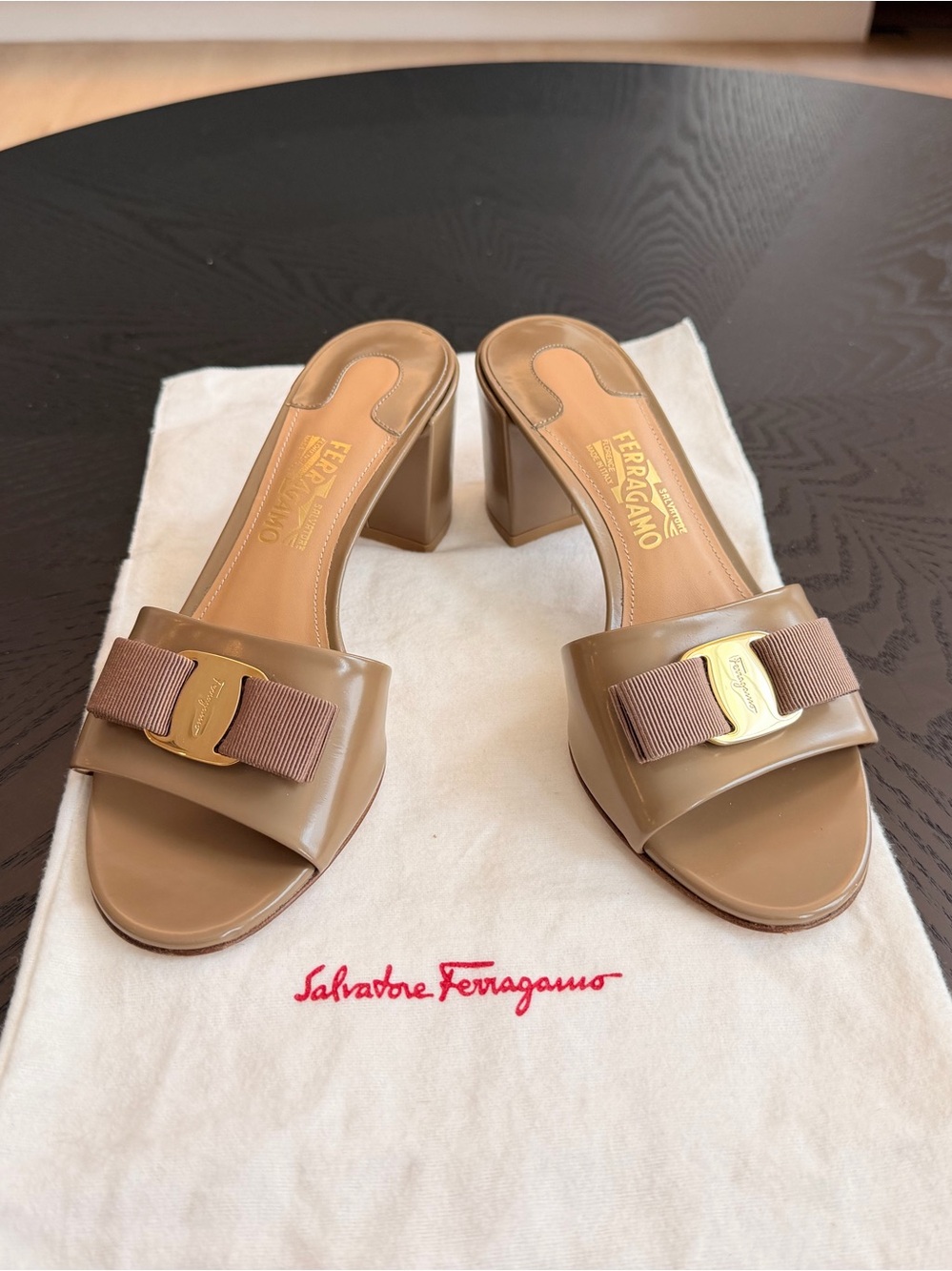 Salvatore Ferragamo Vara Bow Patent Slide Heels – Size 7B